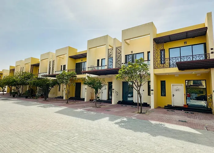 Spacious 3Br Townhouse Villa
